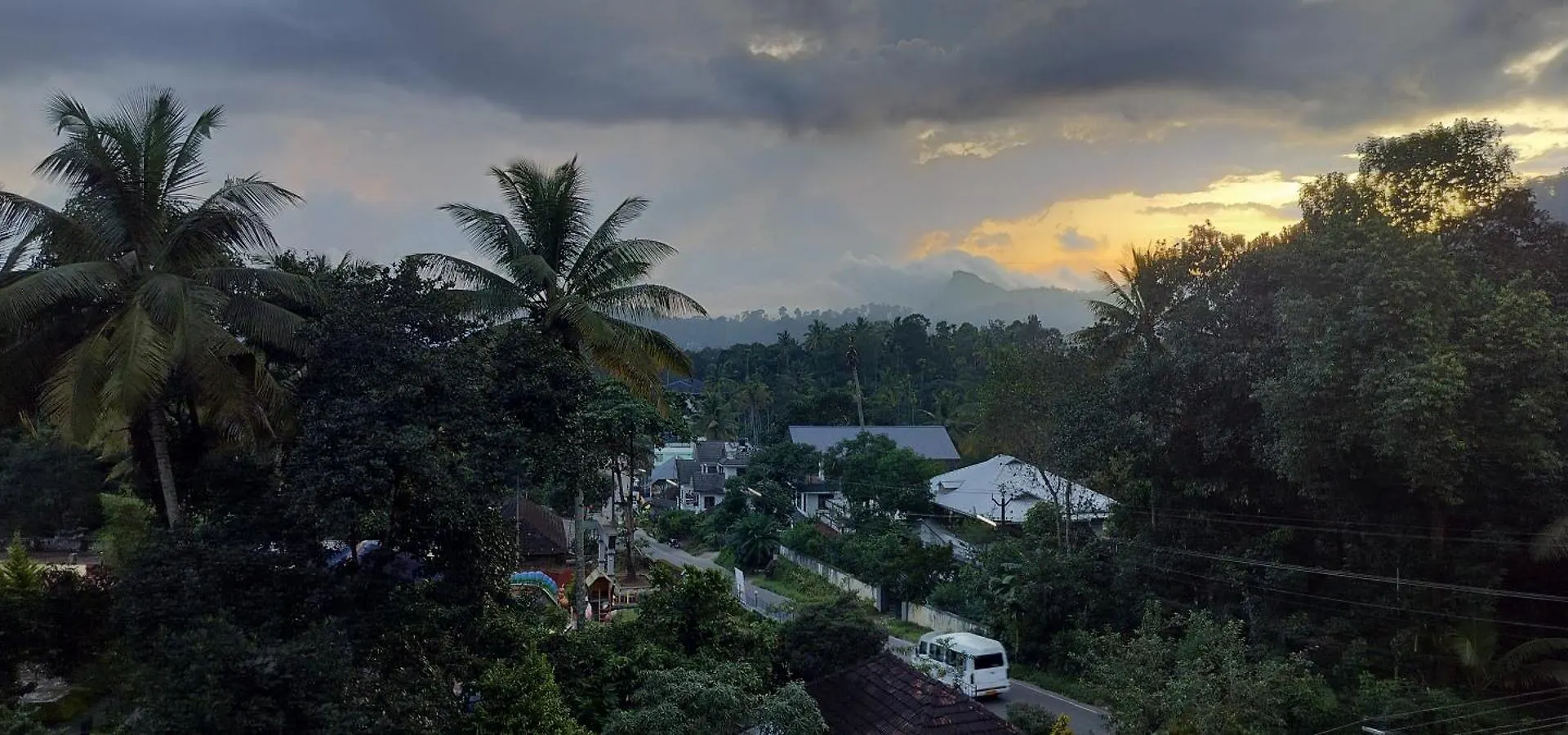 Himadri Munnar Holidays India