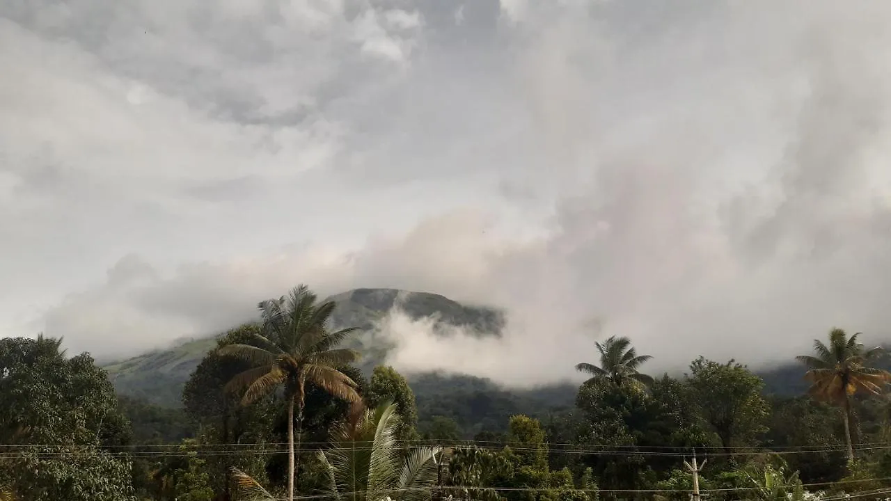 Himadri Munnar Holidays הודו